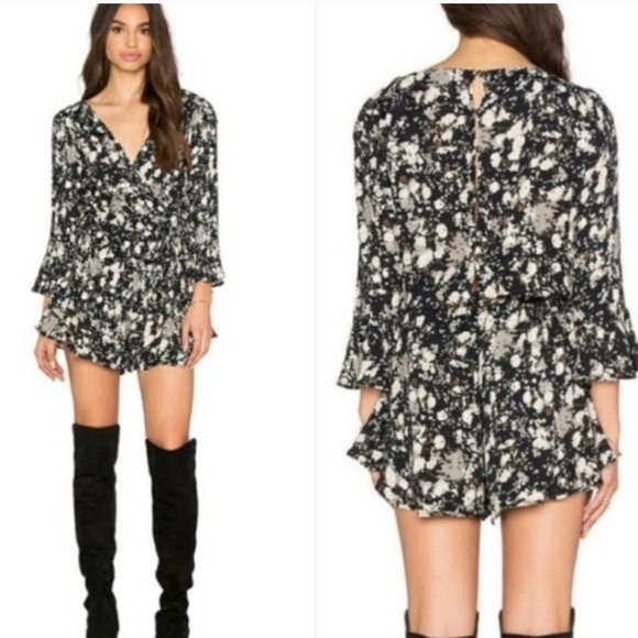 Free People All The Right Ruffles Wrap Floral Romper In Raven Combo Size L Boho - Picture 3 of 16
